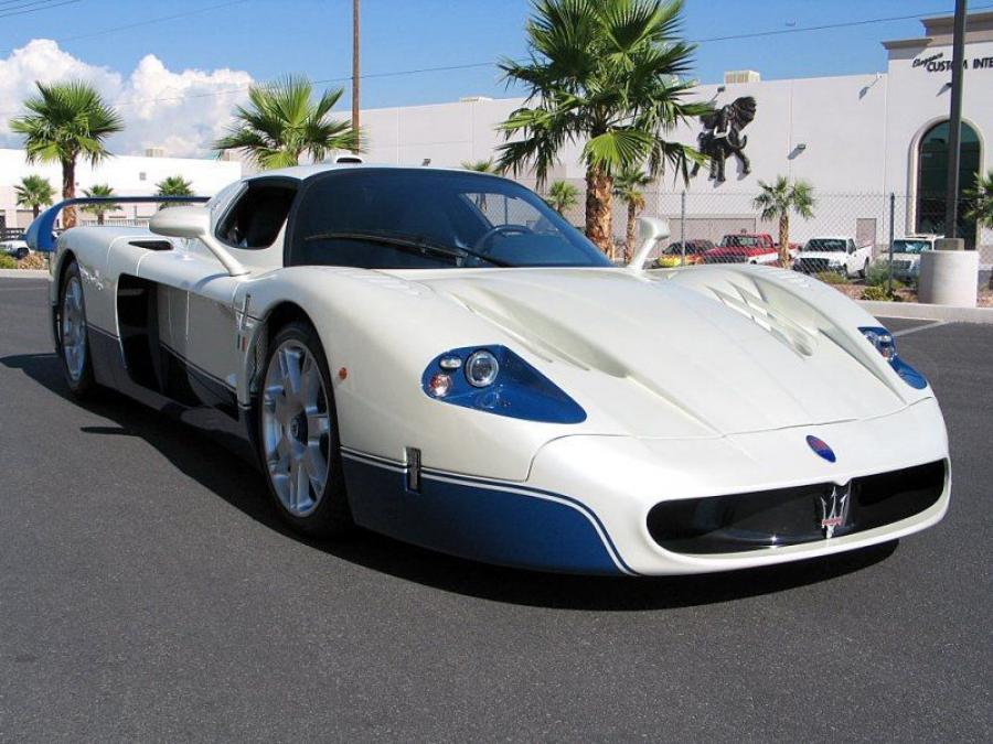  Maserati MC-12 2005 года  (фото 11 из 16)